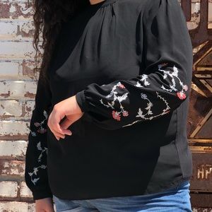 LOFT floral embroidered sleeved blouse